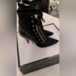 Nine West Lace Up Bootie with Gold Accents. Black Leather/Brushed Suede Size 8.5